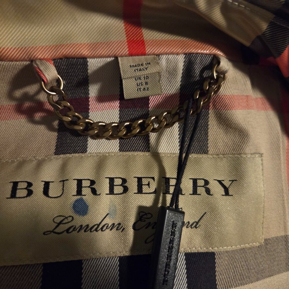Burberry New w/Tags Neon Pink Check Trenchcoat - Picture 5 of 9